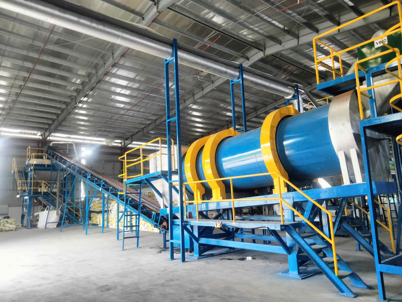 Dây chuyền trộn phân bón NPK 3 màu tự động do An Thành Phát thiết kế, chế tạo và lắp đặt tại PVCFC Bình Định.